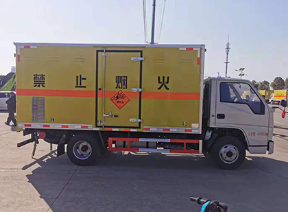 保定爆破器材运输车技术升级与安全合规新趋势