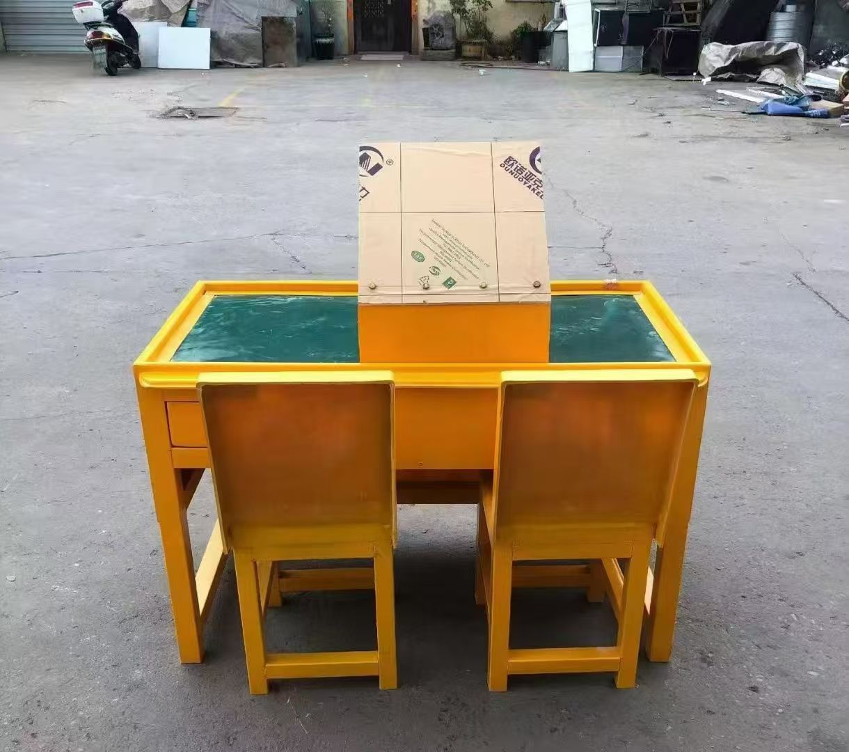 保定防静电导通桌井下煤矿火工品发放桌：危险品流转的安全守护者